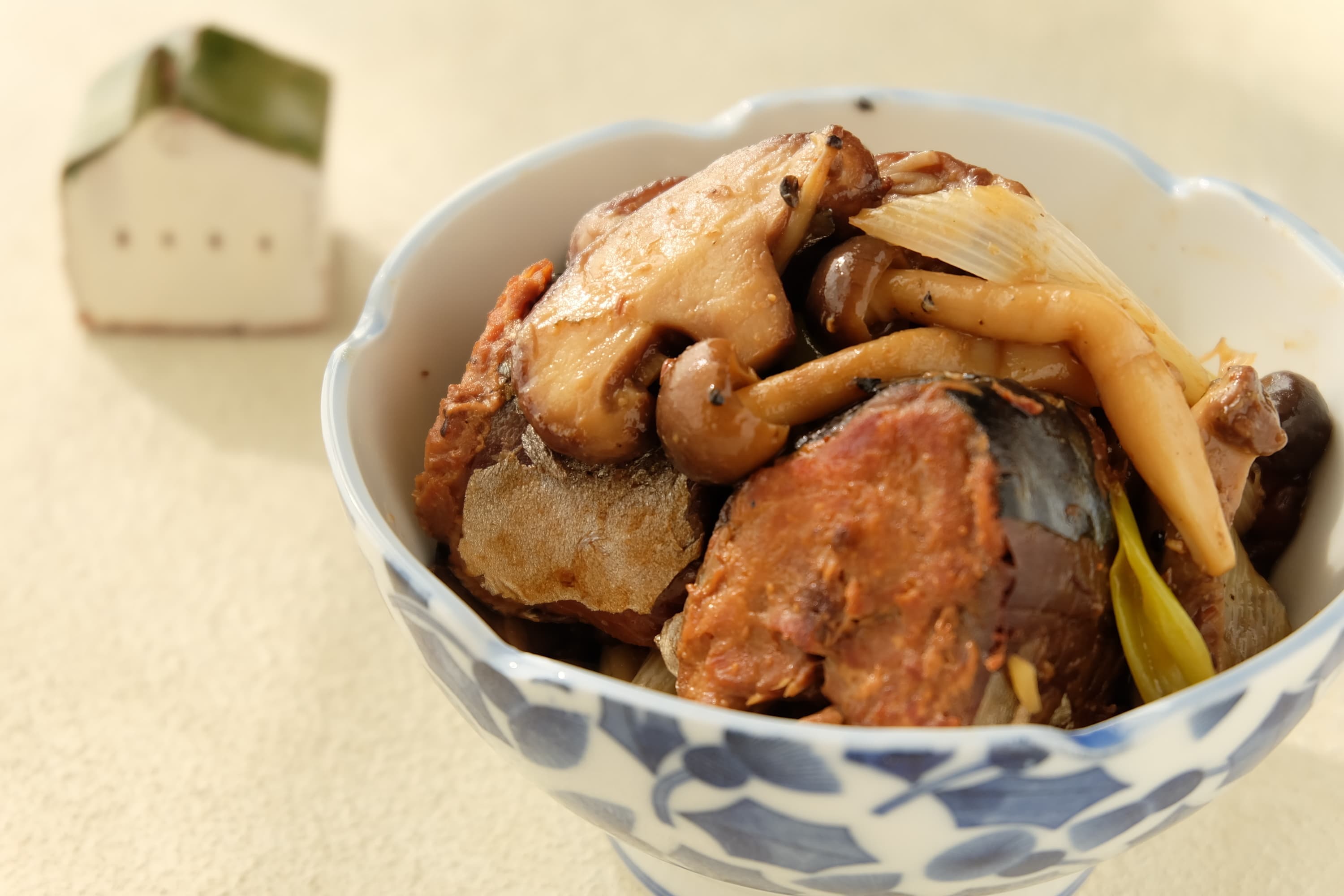 きのこのサバ缶味噌炒め
